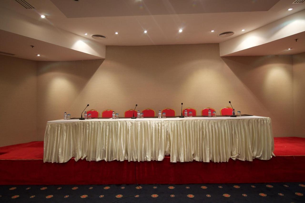 Hala Hotel & Aqua Park Bissau Kültér fotó